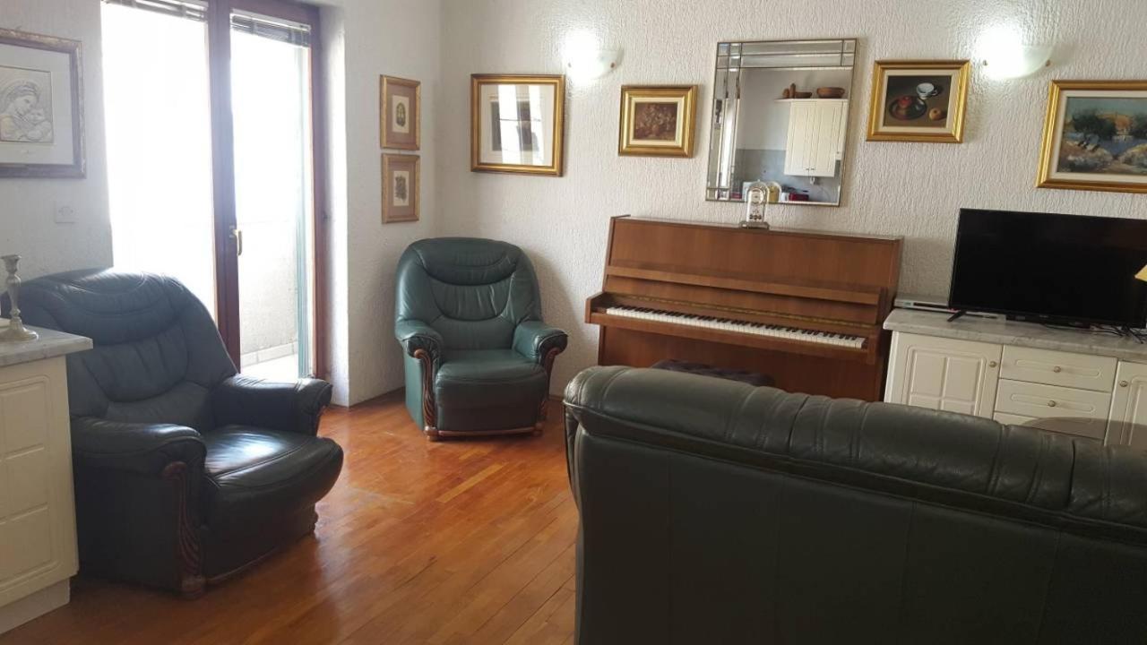 Apartment Sara ピロヴァッツ エクステリア 写真